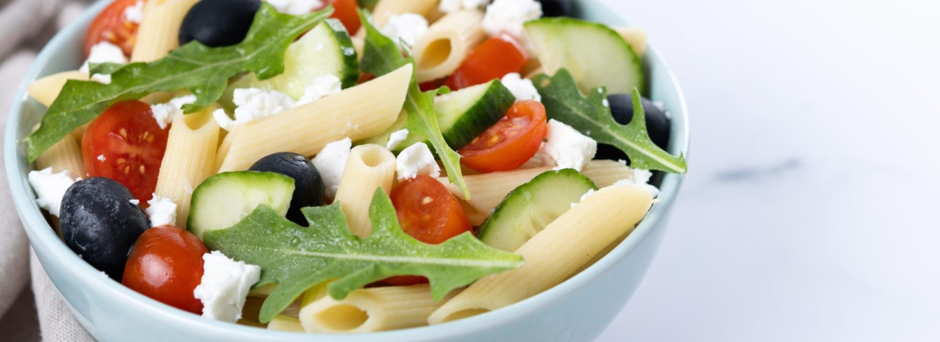 Salade grecque de pâtes : un délice nutritif et sain à découvrir